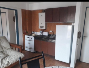 Cómodo y completo en el centro departamento